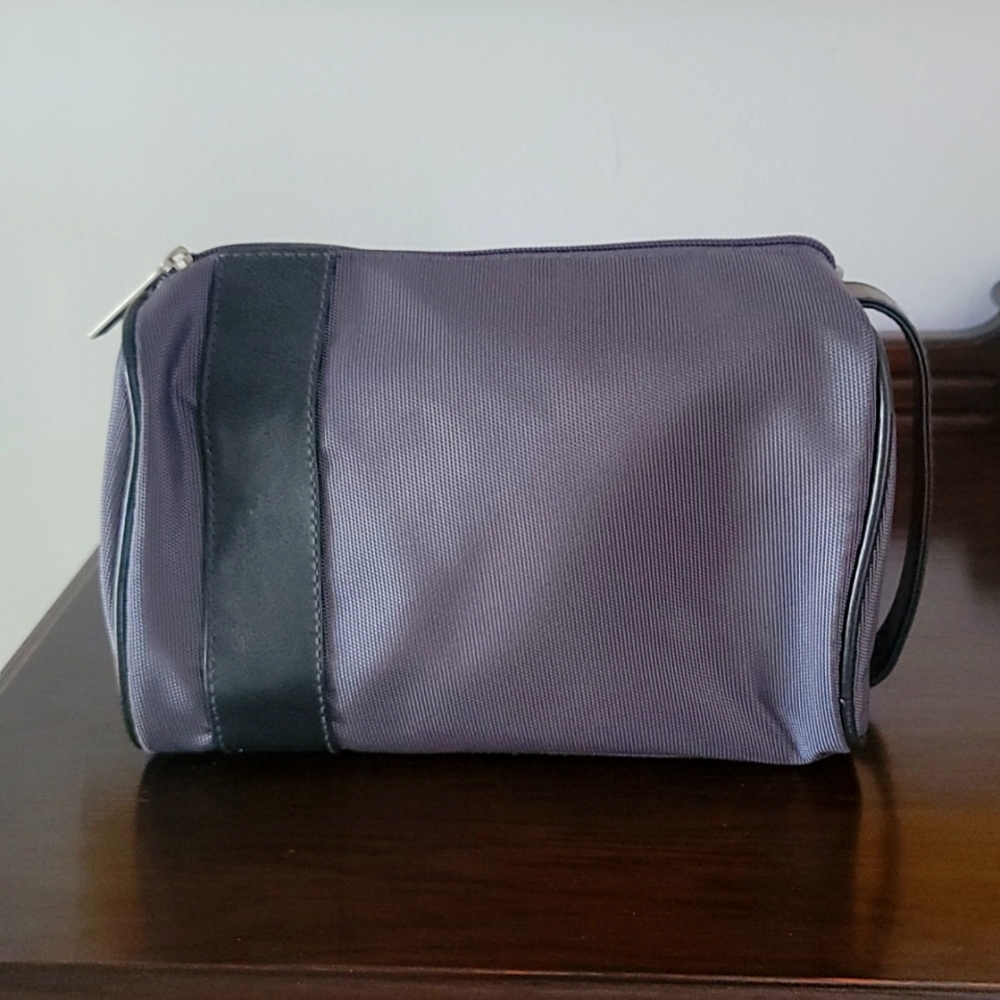 Georgia Armani Men's Tioletry Bag New REDUCED TO SELL - Picture 2 of 6